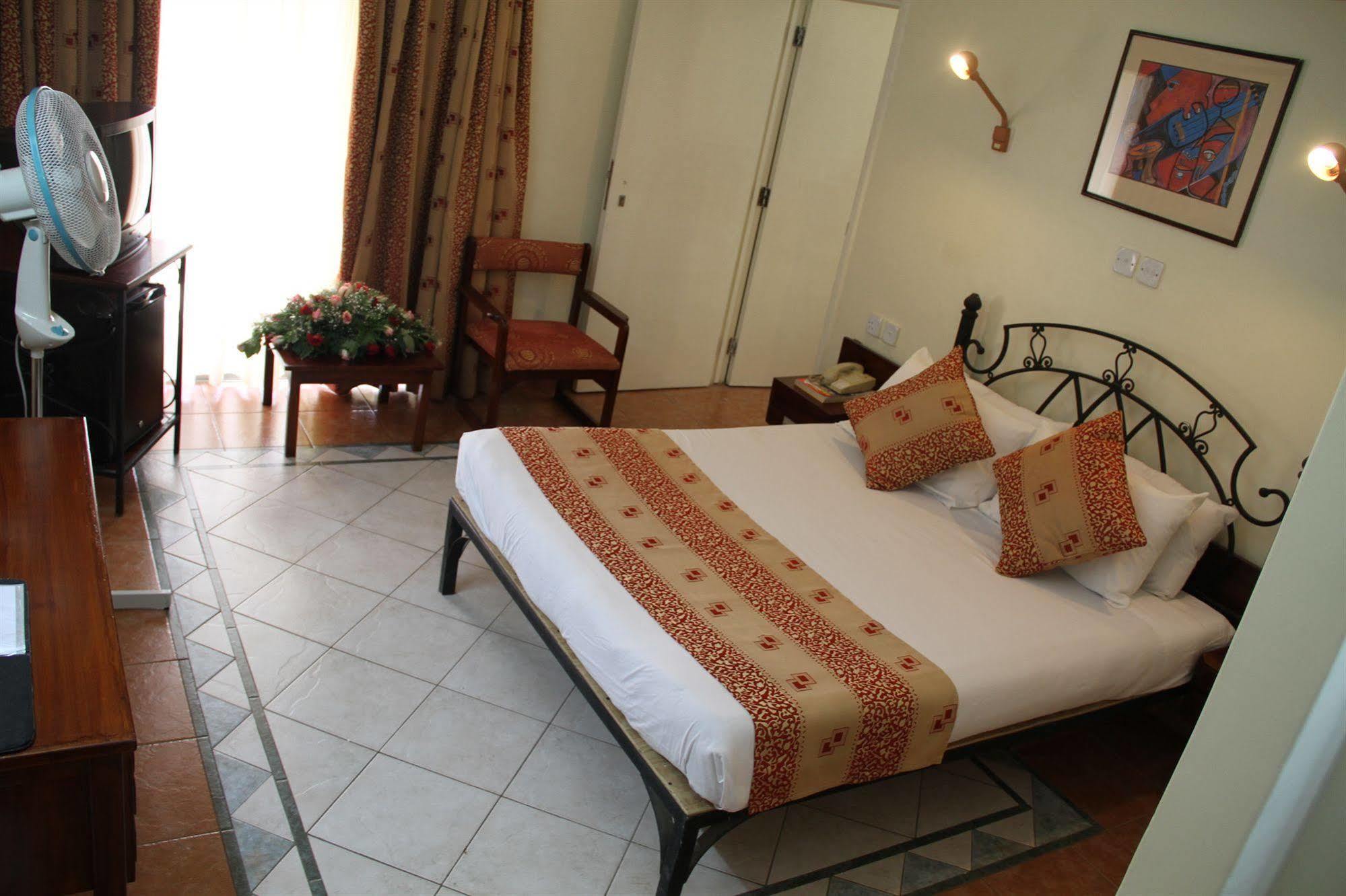 Sentrim 680 Hotel Найроби Екстериор снимка