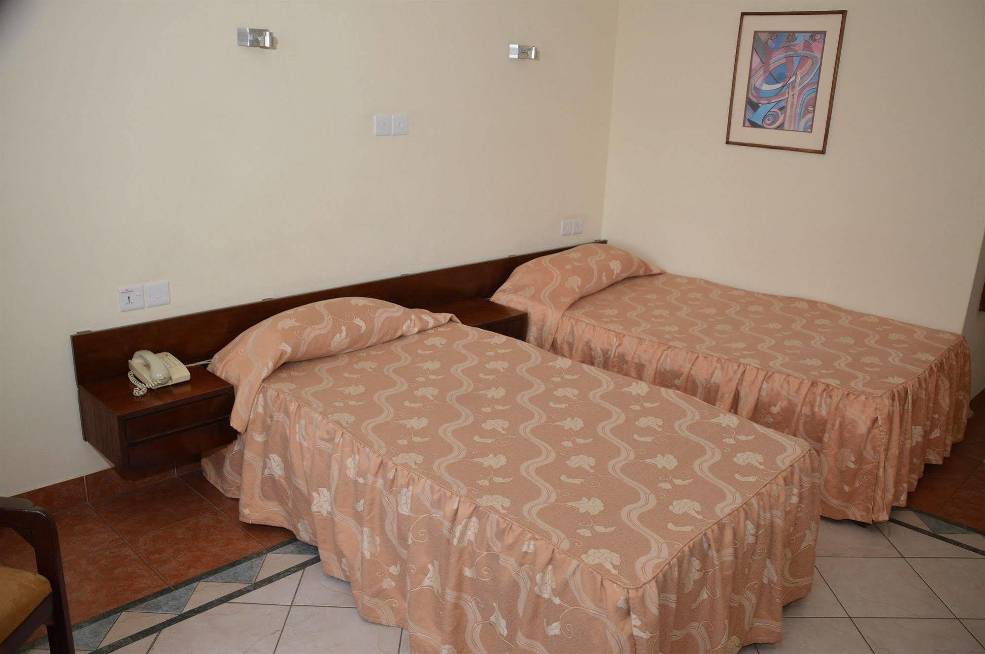Sentrim 680 Hotel Найроби Екстериор снимка